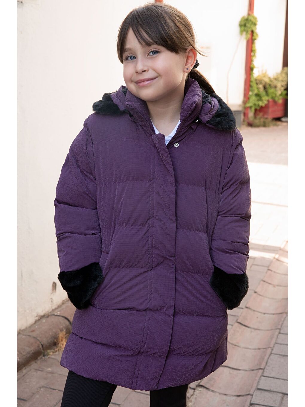 Mor Kolu Kürk Detaylı İçi Yünlü Kız Çocuk Kapüşonlu Şişme Mont 21327-2