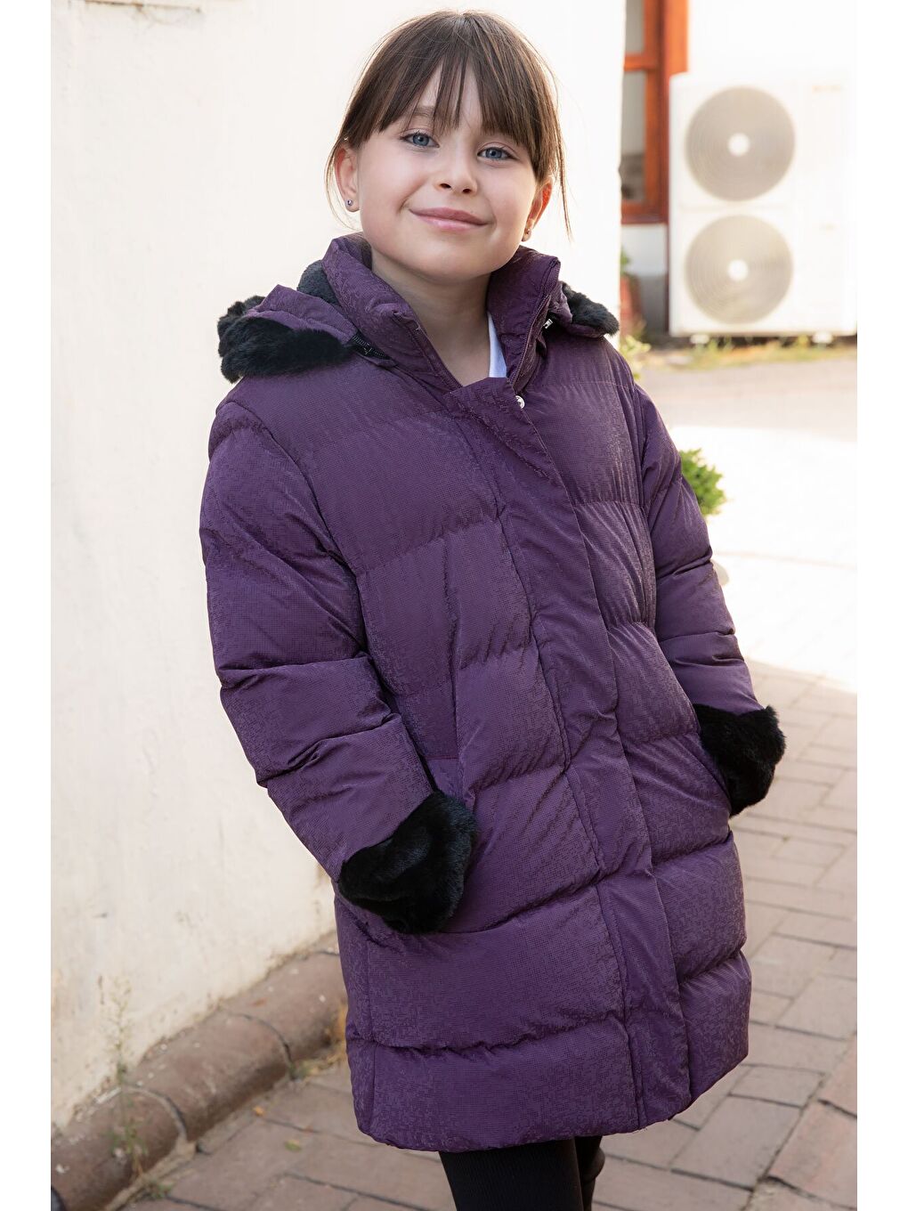 Mor Kolu Kürk Detaylı İçi Yünlü Kız Çocuk Kapüşonlu Şişme Mont 21327-4
