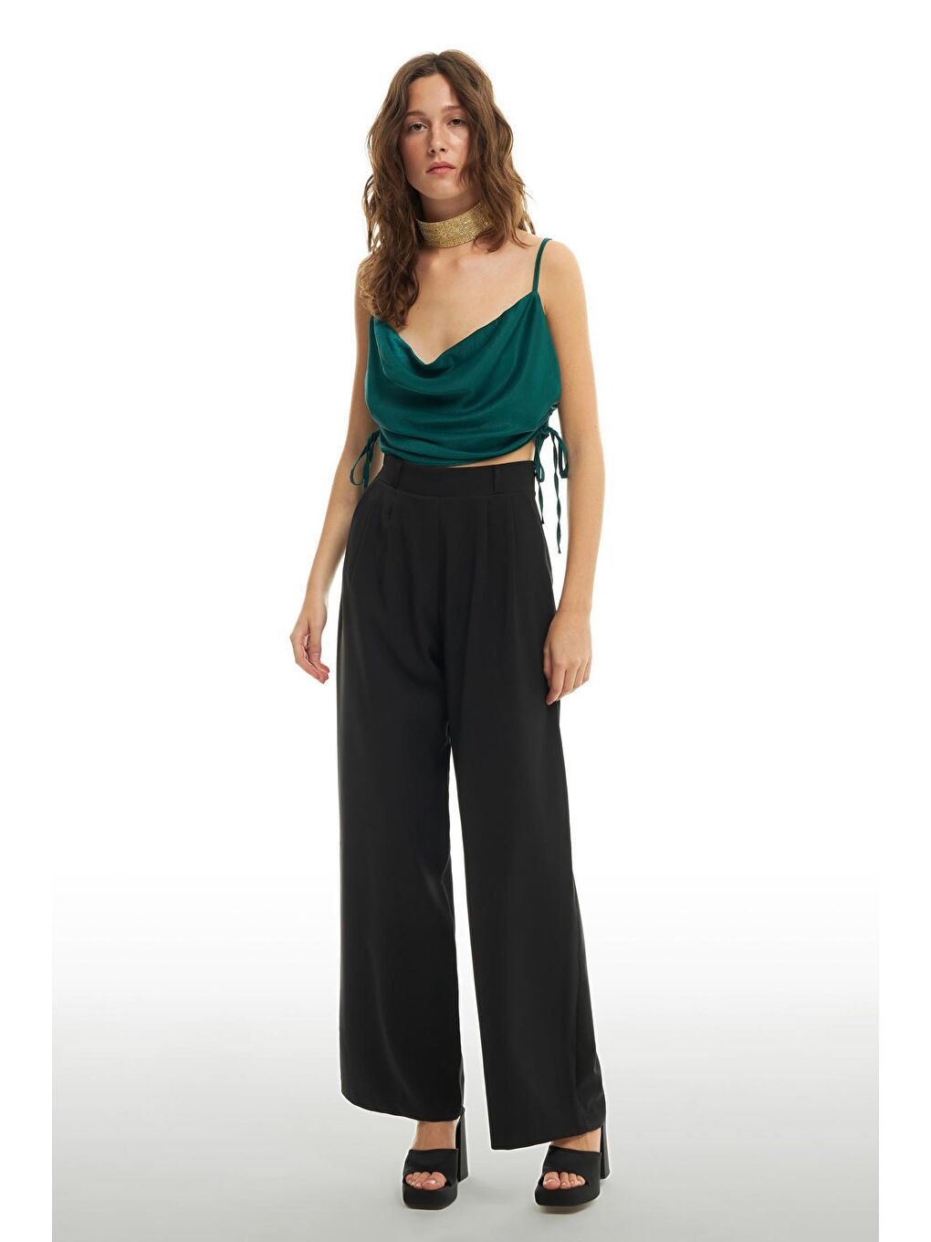 Yüksek Bel Geniş Paça Cepli Pantolon Siyah