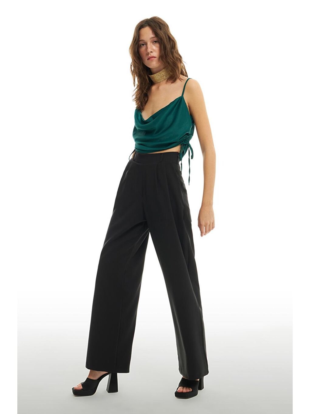 Yüksek Bel Geniş Paça Cepli Pantolon Siyah-1