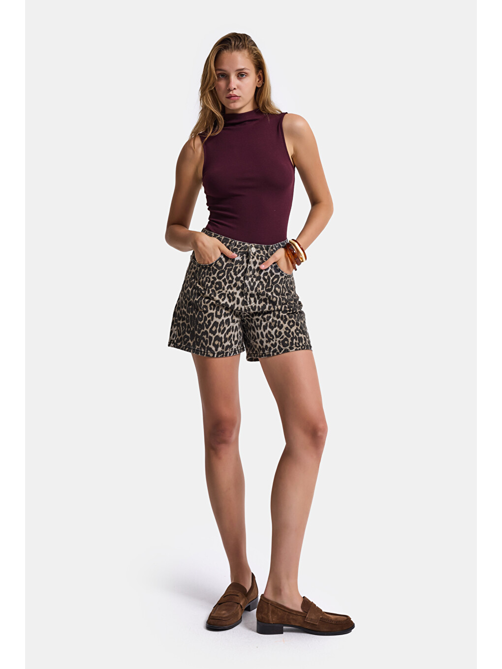 Kahverengi Kadın Leopar 1w6-26 Midi Relax Fit Denim Şort-2