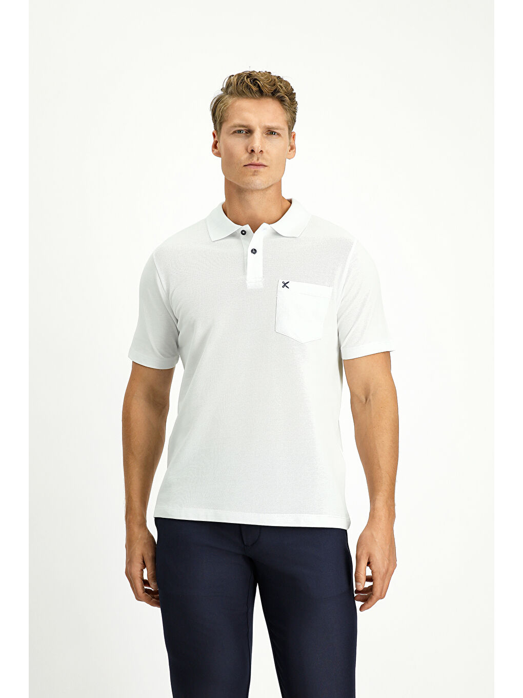 Beyaz Polo Yaka Regular Fit Nakışlı Pamuk %100 Pamuk Tişört-3