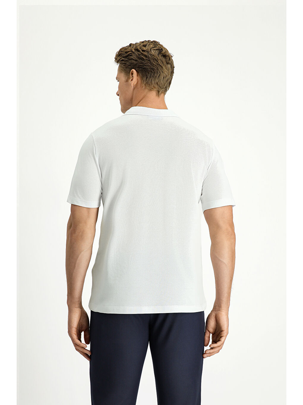 Beyaz Polo Yaka Regular Fit Nakışlı Pamuk %100 Pamuk Tişört-4
