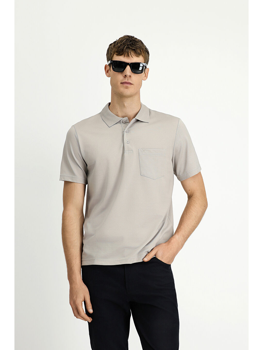 Gri Regular Fit Pamuklu Nakışlı Cepli Polo Yaka Tişört-2