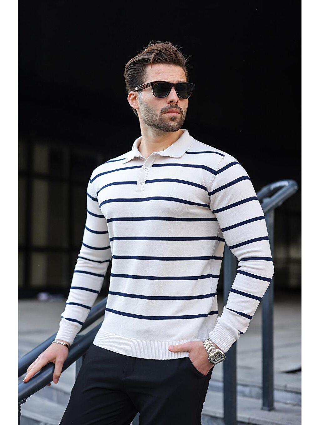 Beyaz Düğmeli Polo Yaka Çizgili Uzun Kollu Kazak 7263