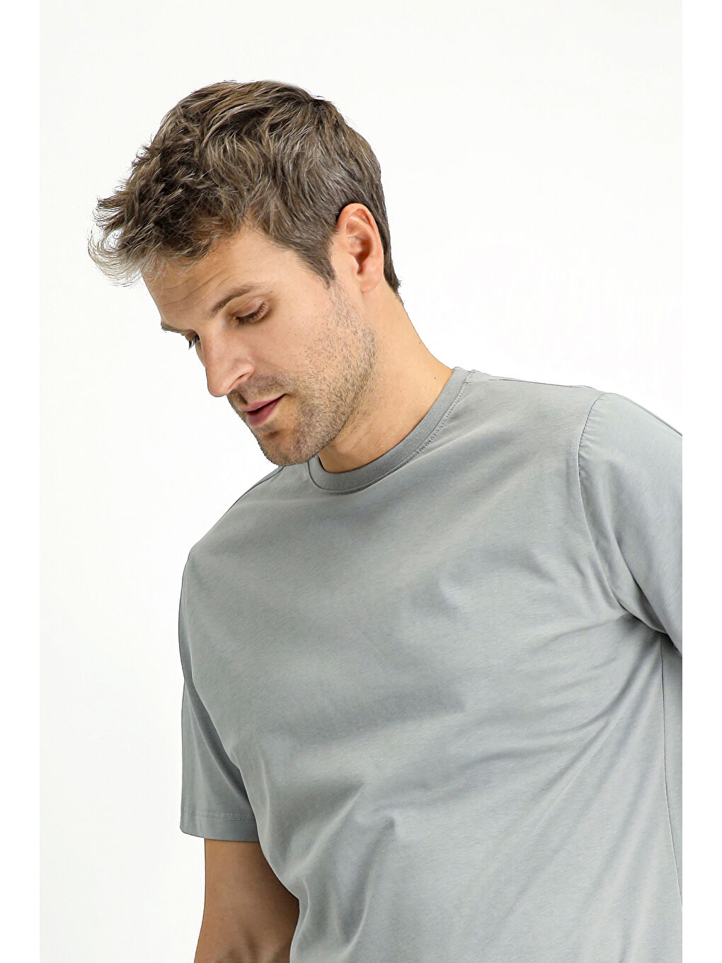 Gri Bisiklet Yaka Regular Fit Süprem Pamuk %100 Pamuk Tişört-2