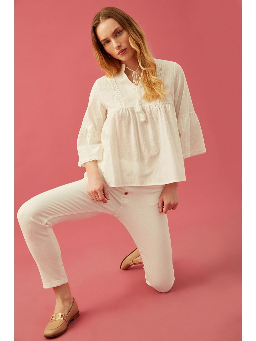 Ekru Yaka Bağlamalı Volanlı Bluz-2