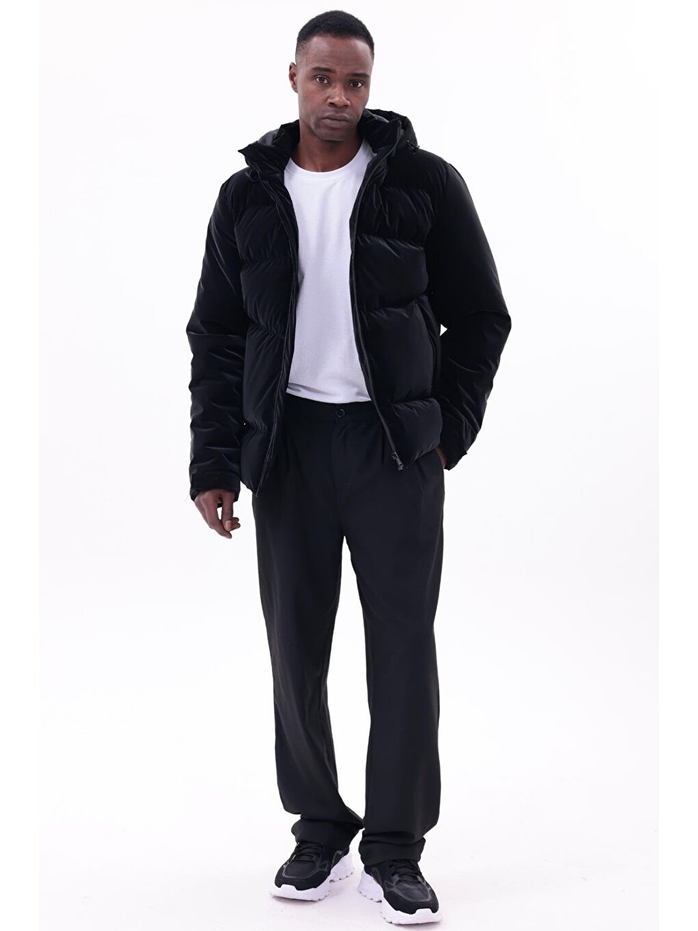 Siyah Erkek Kışlık Nova Kumaş Su Geçirmez İç Cepli Çıkarılabilir Kapüşonlu Şişme Mont-1