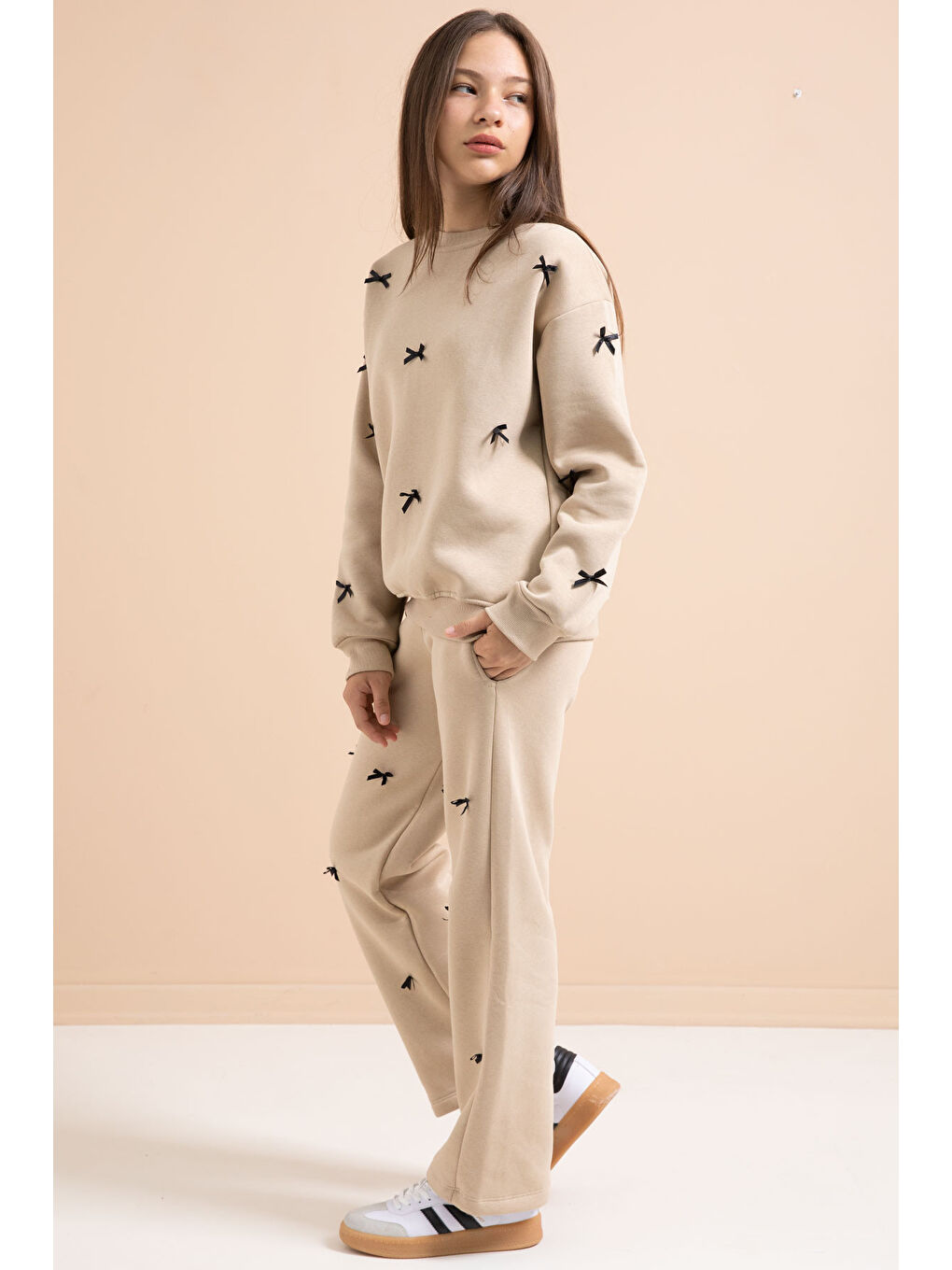 Bej Fiyonk Nakışlı Bisiklet Yaka Kız Çocuk Şardonlu Eşofman Takımı 21287-1