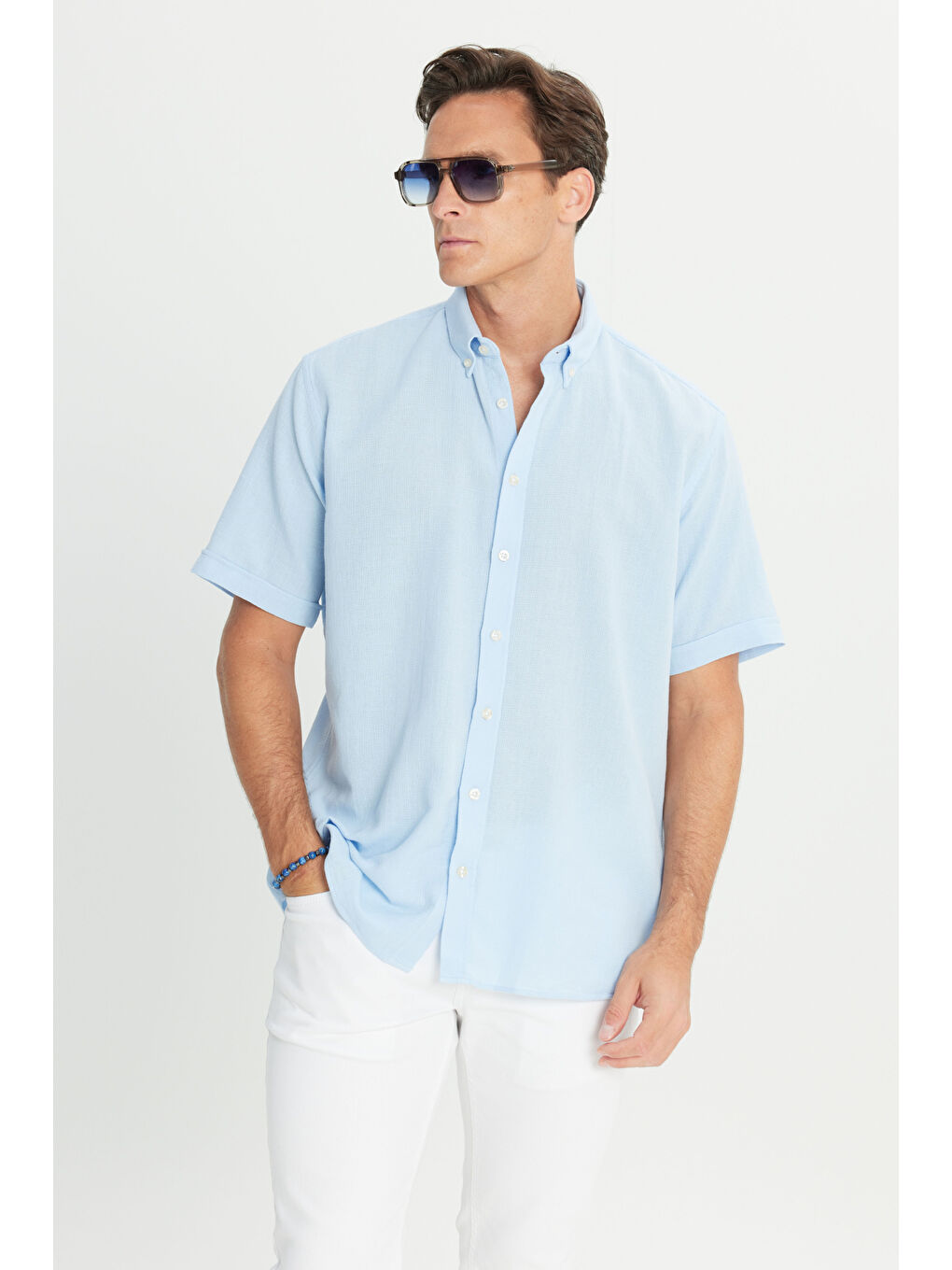 Erkek Açık Mavi %100 Pamuk Comfort Fit Rahat Kesim Düğmeli Gömlek Yaka Armürlü Gömlek