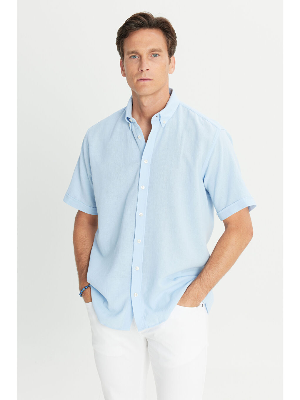 Erkek Açık Mavi %100 Pamuk Comfort Fit Rahat Kesim Düğmeli Gömlek Yaka Armürlü Gömlek-2