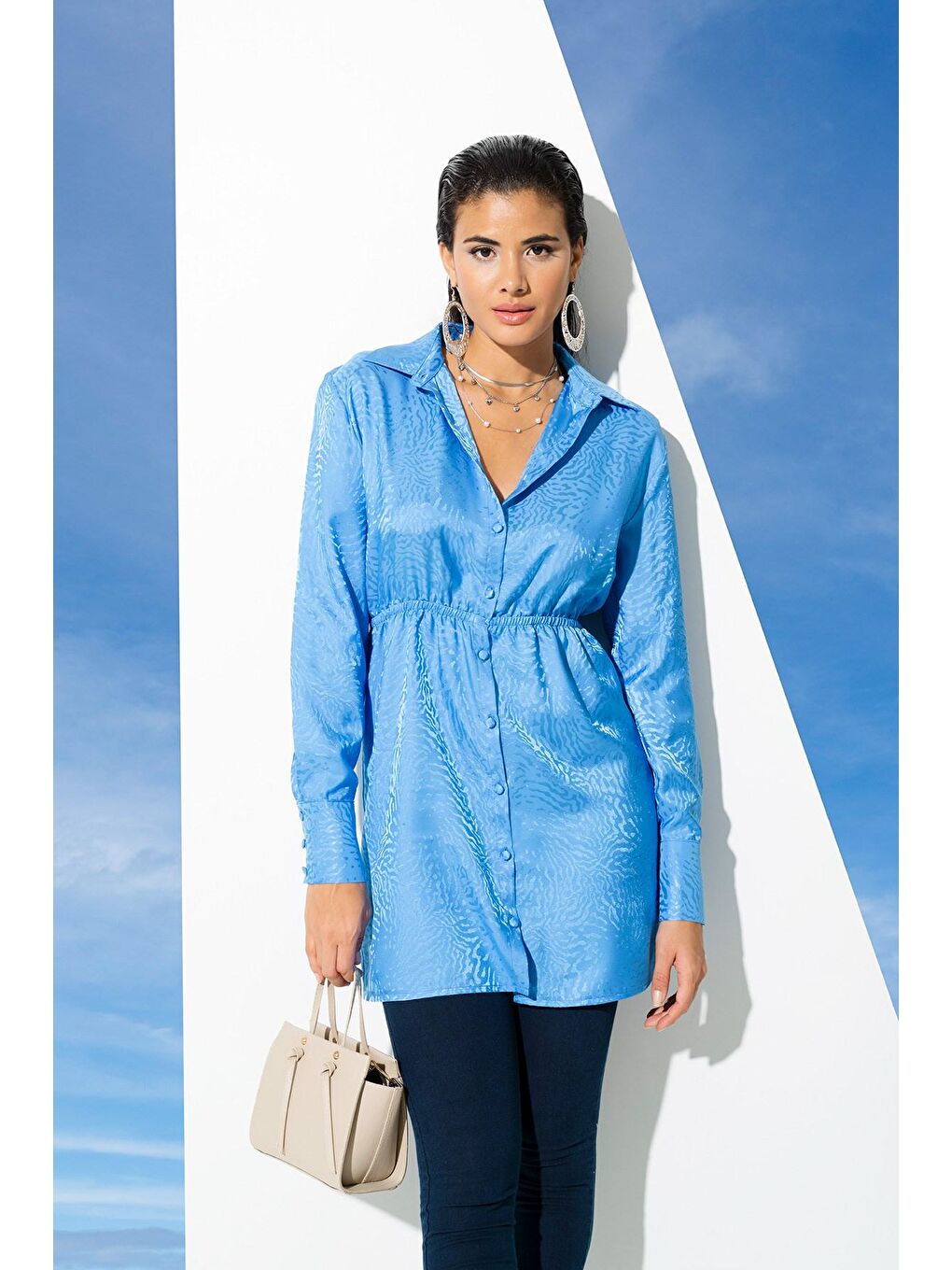 Saten Jakarlı Vatkalı Mavi Gömlek-3