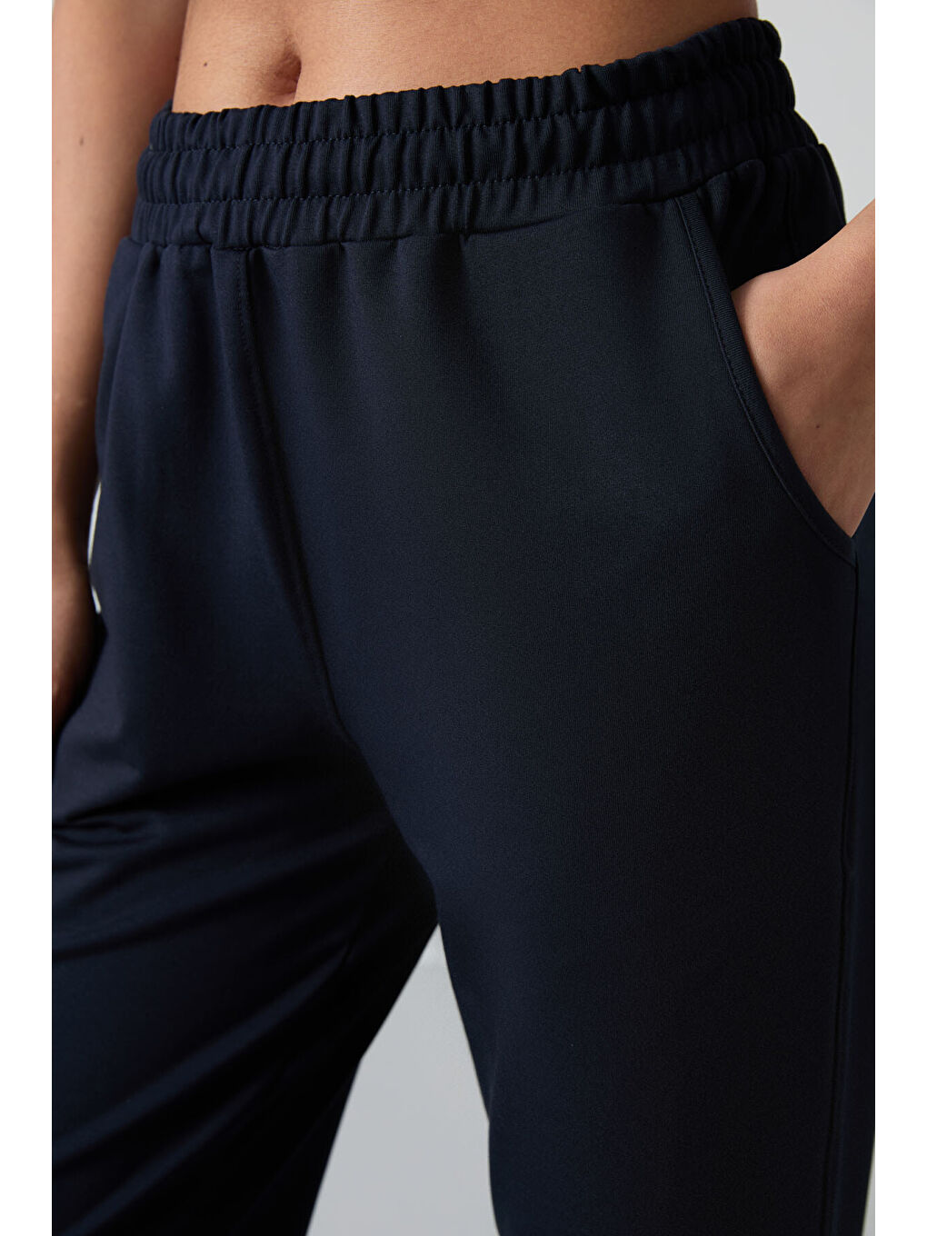 Lacivert Cepli Yüksek Bel Rahat Form Lastik Paça Kadın Eşofman Alt - 94583-2