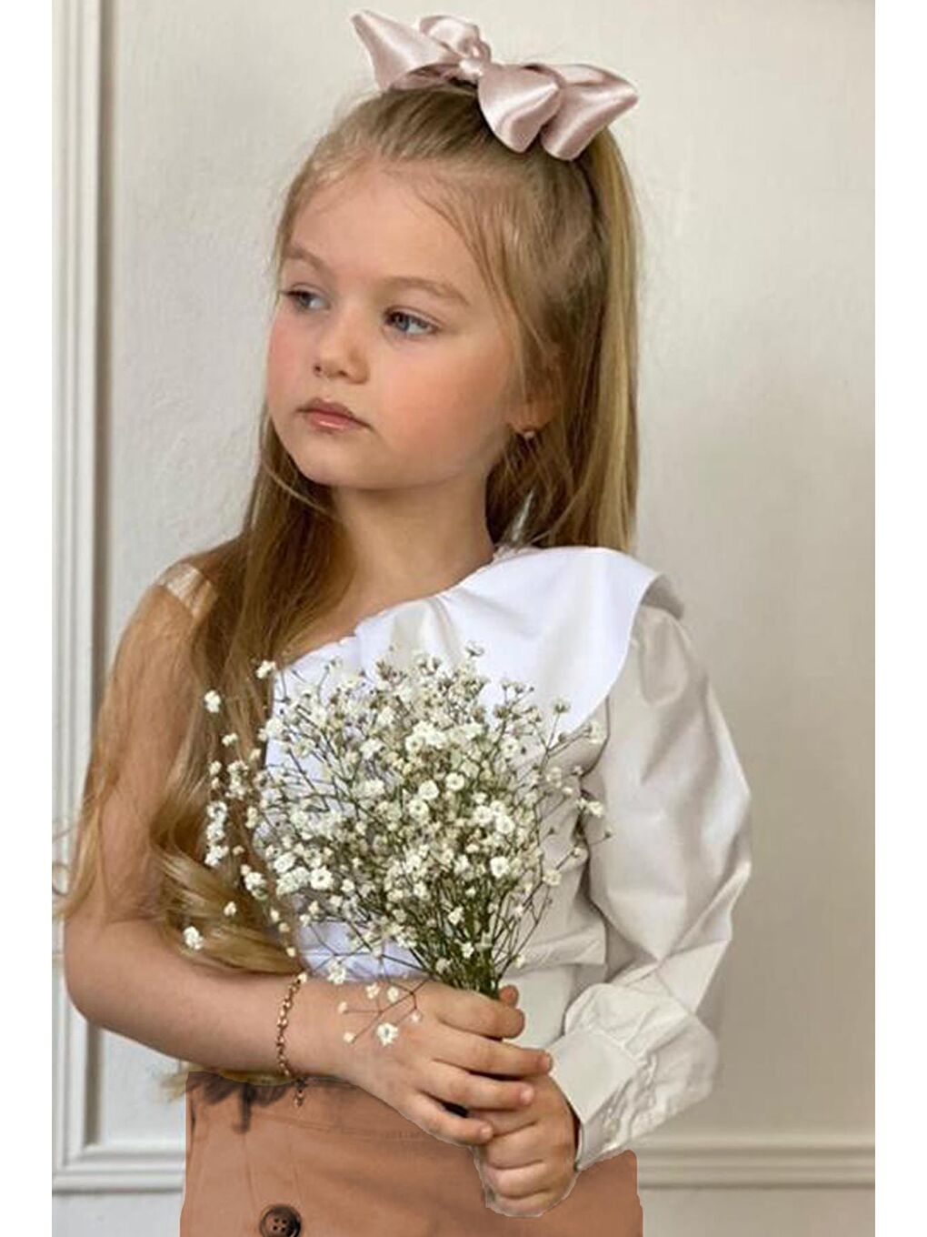 Kız Çocuk Yakası Volanlı Tek Omuzlu Kahverengi Şortlu Takım-3