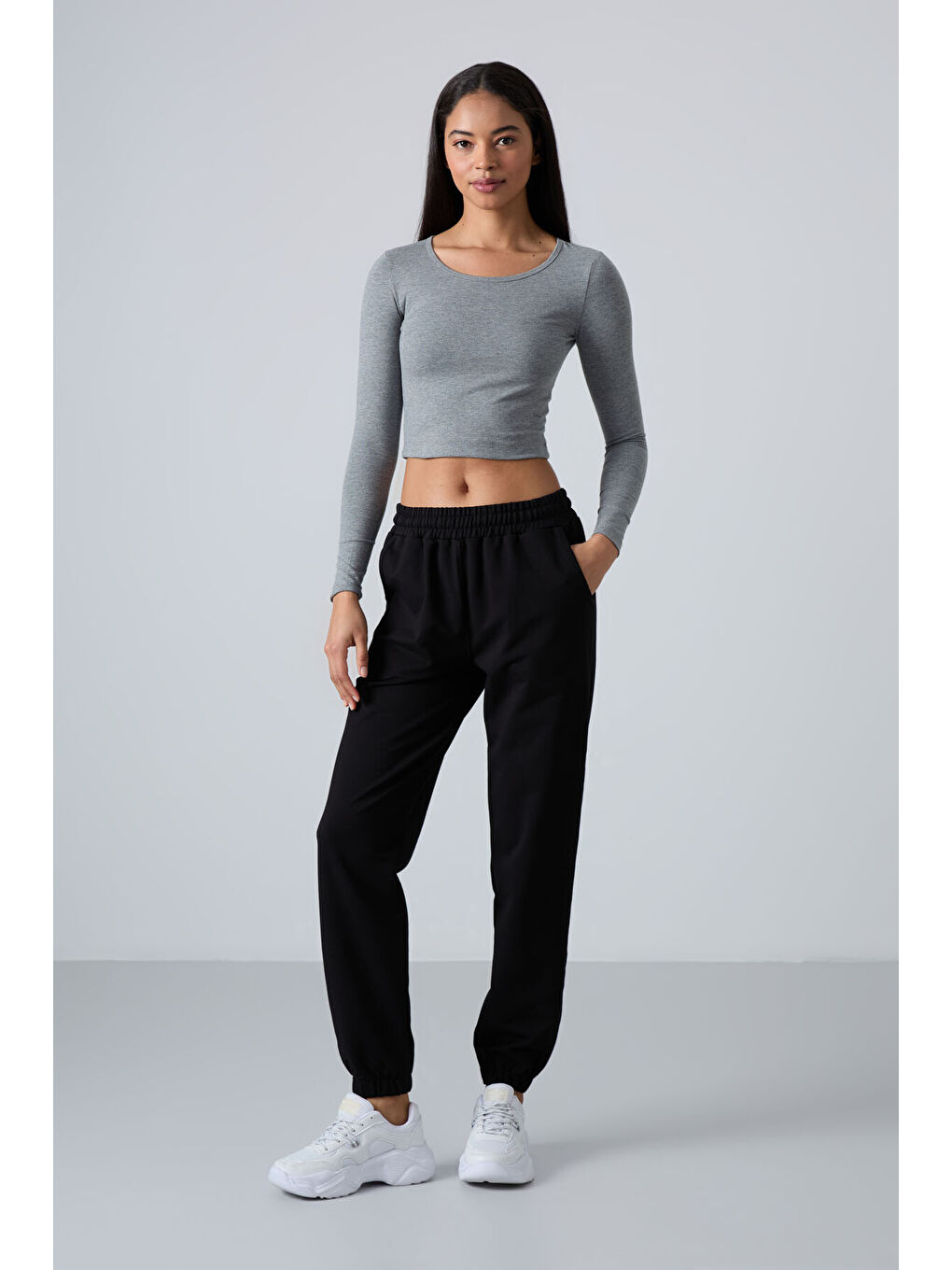 Siyah Cepli Yüksek Bel Rahat Form Lastik Paça Kadın Eşofman Alt - 94583-2