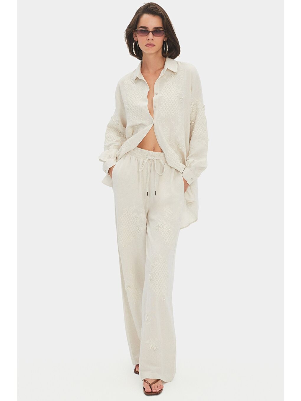 Ekru Kadın Exclusive Keten Karışımlı Wide Leg/Geniş Paça Beli Lastikli Nakış Detaylı Pantolon-2