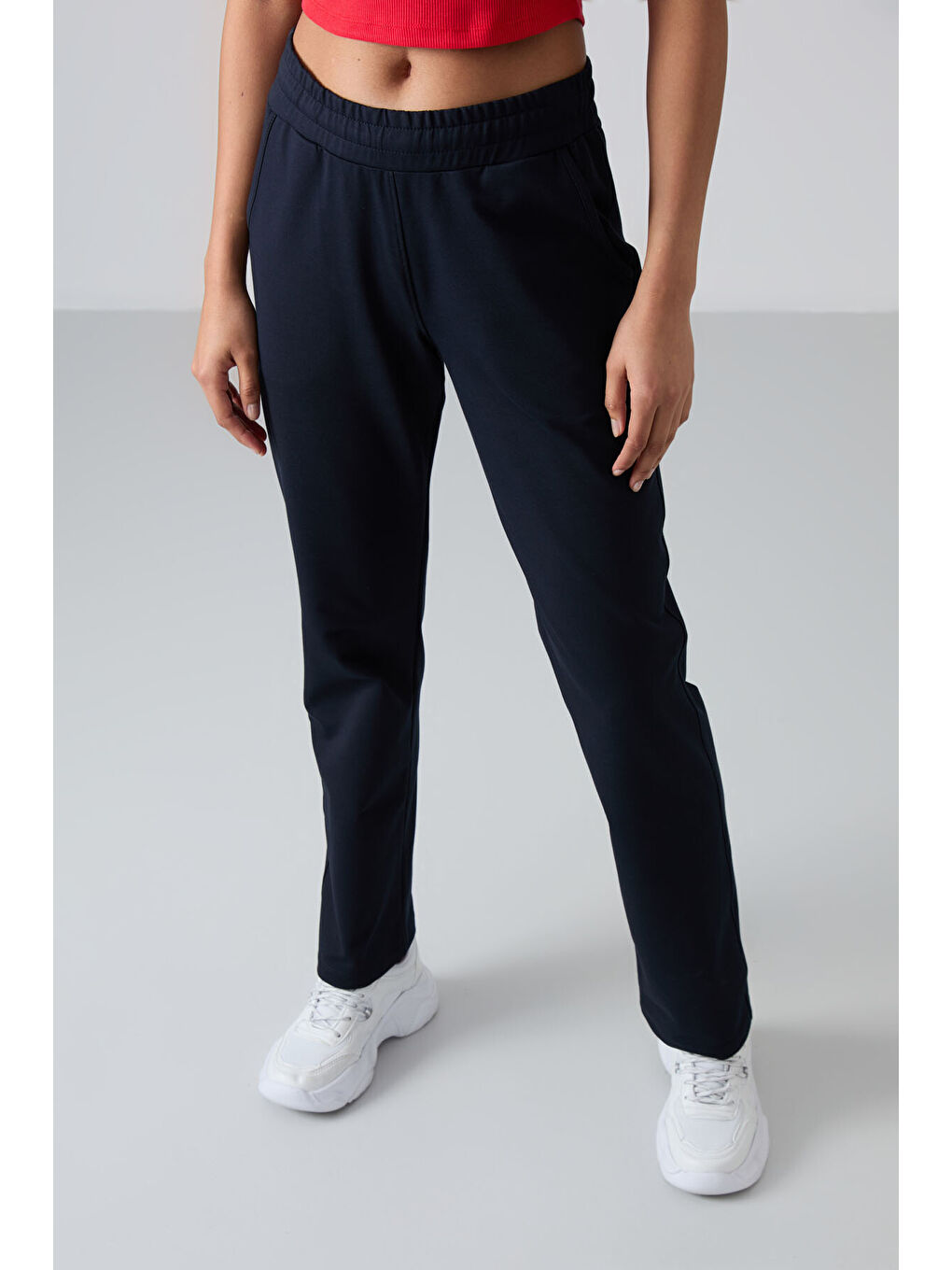 Lacivert Yüksek Bel Cepli Rahat Form Klasik Paça Kadın Eşofman Alt - 94584-1