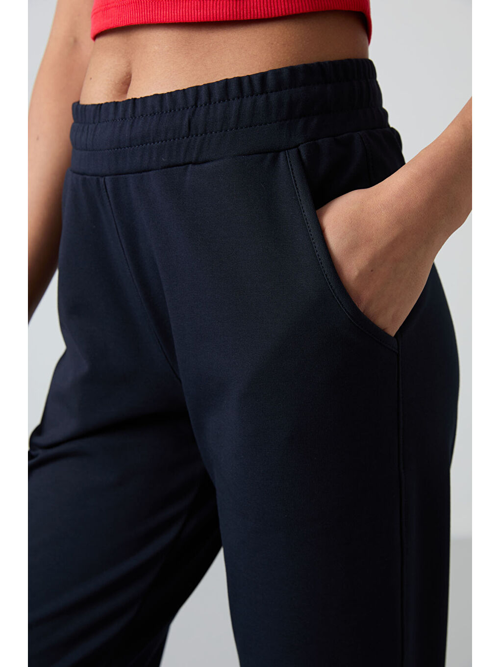 Lacivert Yüksek Bel Cepli Rahat Form Klasik Paça Kadın Eşofman Alt - 94584-2