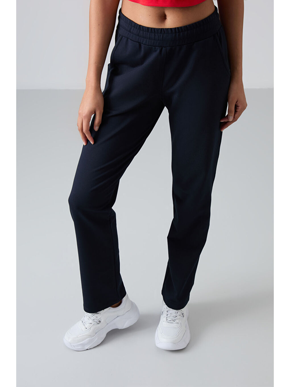 Lacivert Yüksek Bel Cepli Rahat Form Klasik Paça Kadın Eşofman Alt - 94584-3