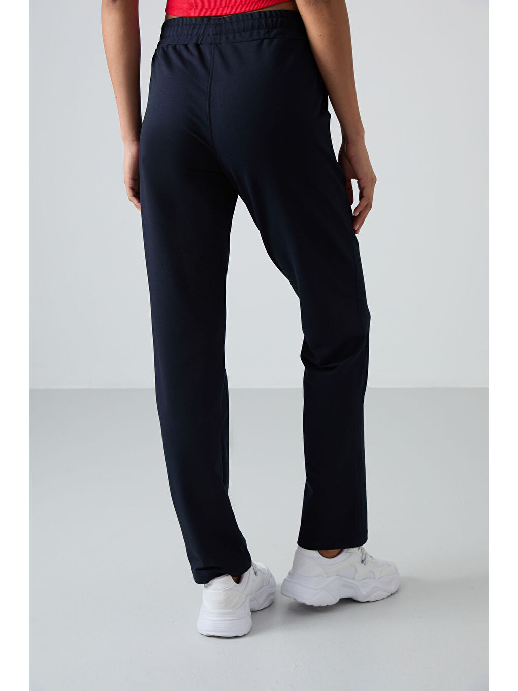 Lacivert Yüksek Bel Cepli Rahat Form Klasik Paça Kadın Eşofman Alt - 94584-4