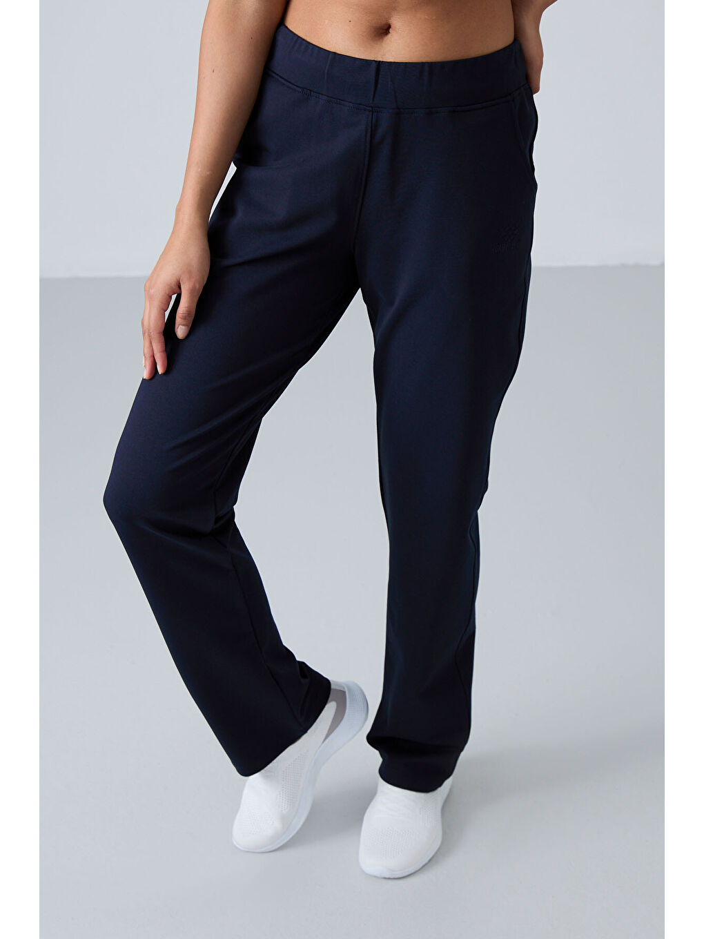 İndigo Yüksek Bel Cepli Rahat Form Klasik Paça Kadın Eşofman Alt - 94185-1