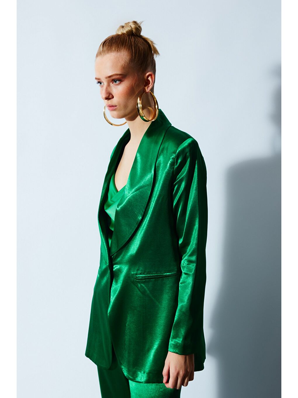 Yeşil Şal Yaka Saten Ceket - Zümrüt-2