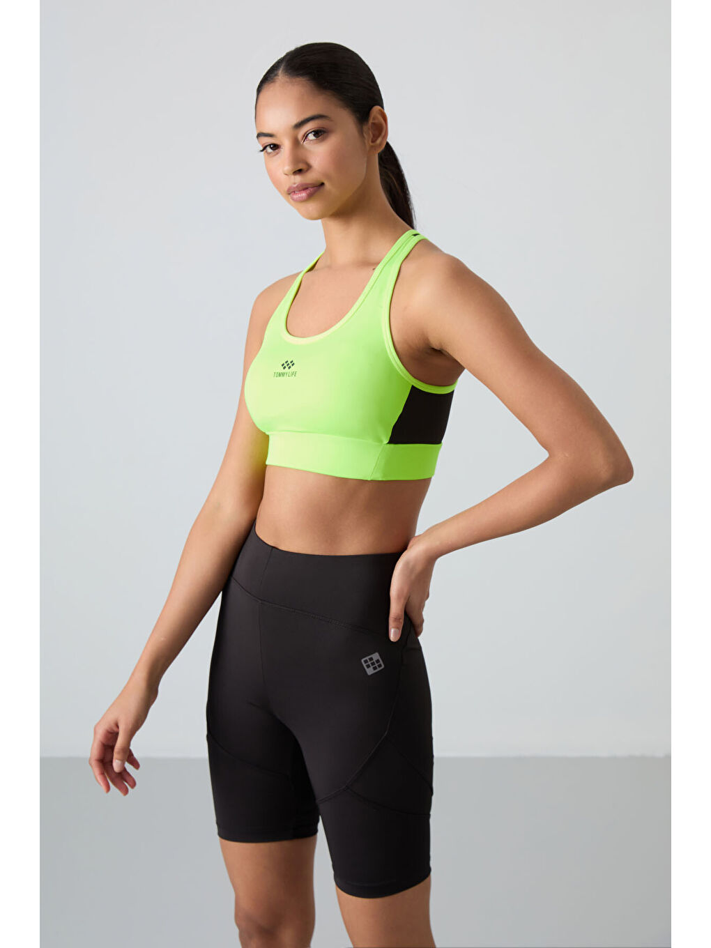 Neon Sarı Çapraz Sırt Detaylı Slim Fit U Yaka Pedli Kadın Spor Büstiyer - 97121