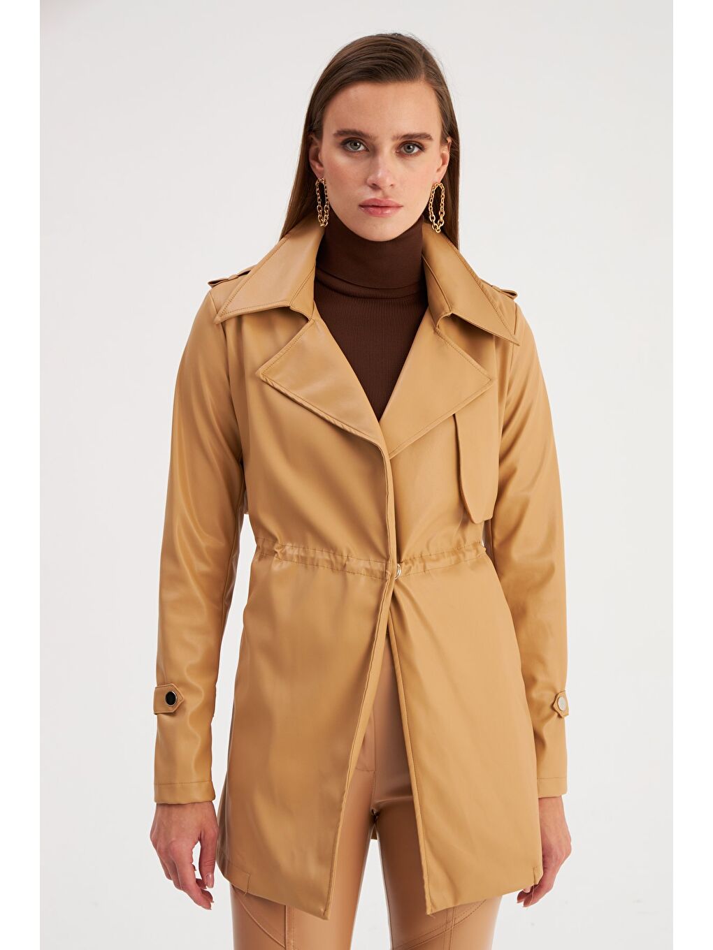 Büzgü Detaylı Deri Ceket - Bej-2