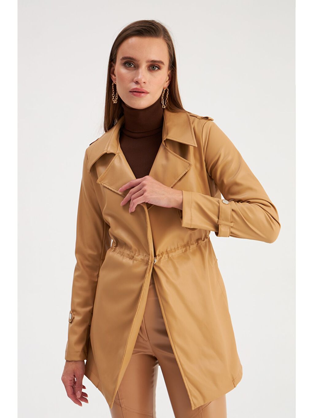 Büzgü Detaylı Deri Ceket - Bej-3