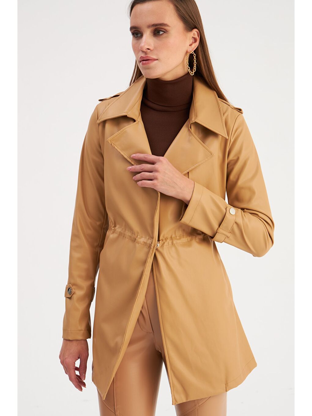 Büzgü Detaylı Deri Ceket - Bej-4