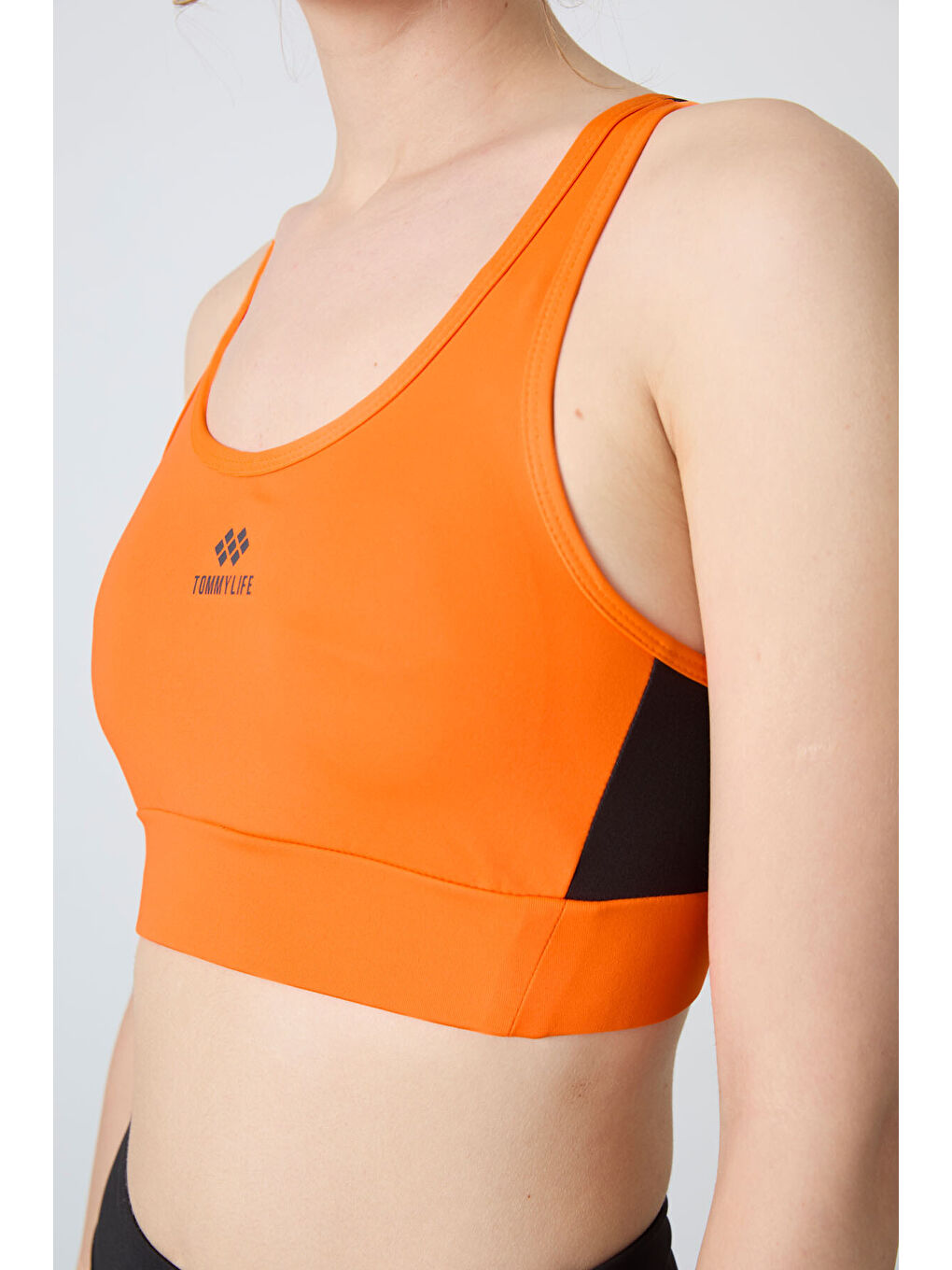 Turuncu Neon Oranj Çapraz Sırt Detaylı Slim Fit U Yaka Pedli Kadın Spor Büstiyer - 97121-1