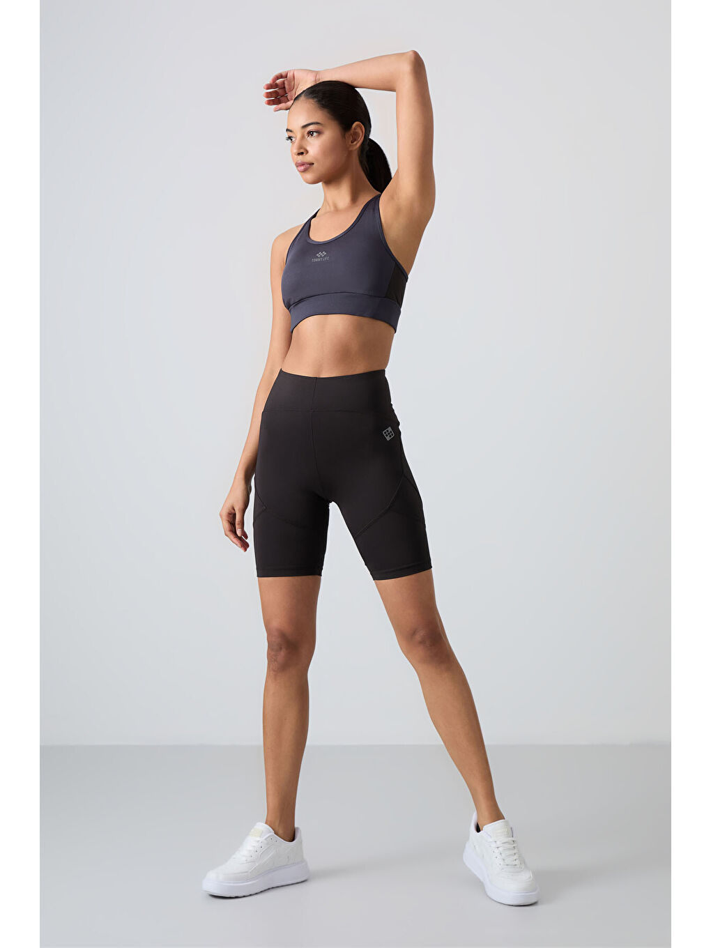 Antrasit Çapraz Sırt Detaylı Slim Fit U Yaka Pedli Kadın Spor Büstiyer - 97121-4