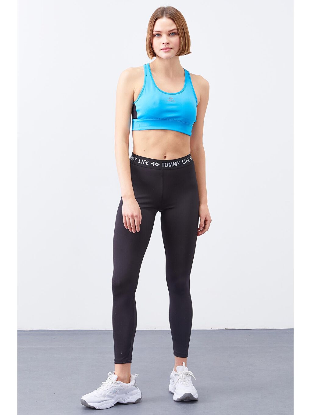 Turkuaz Çapraz Sırt Detaylı Slim Fit U Yaka Pedli Kadın Spor Büstiyer - 97121-4