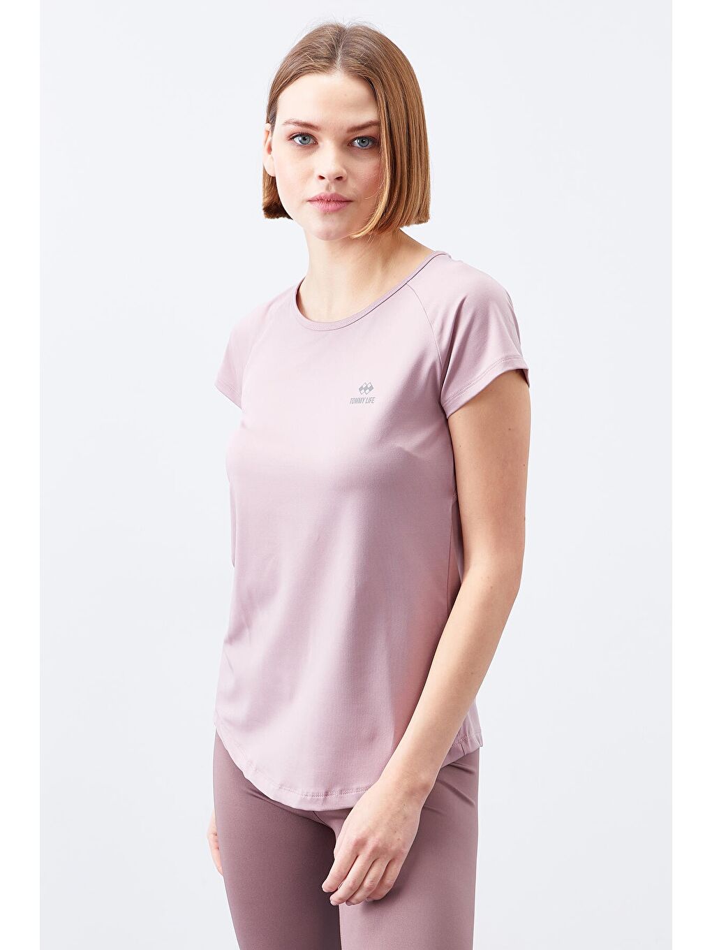 Pembe Gül Kurusu Sırt Pencereli Kısa Kol Standart Kalıp O Yaka Kadın Tişört - 97101-4