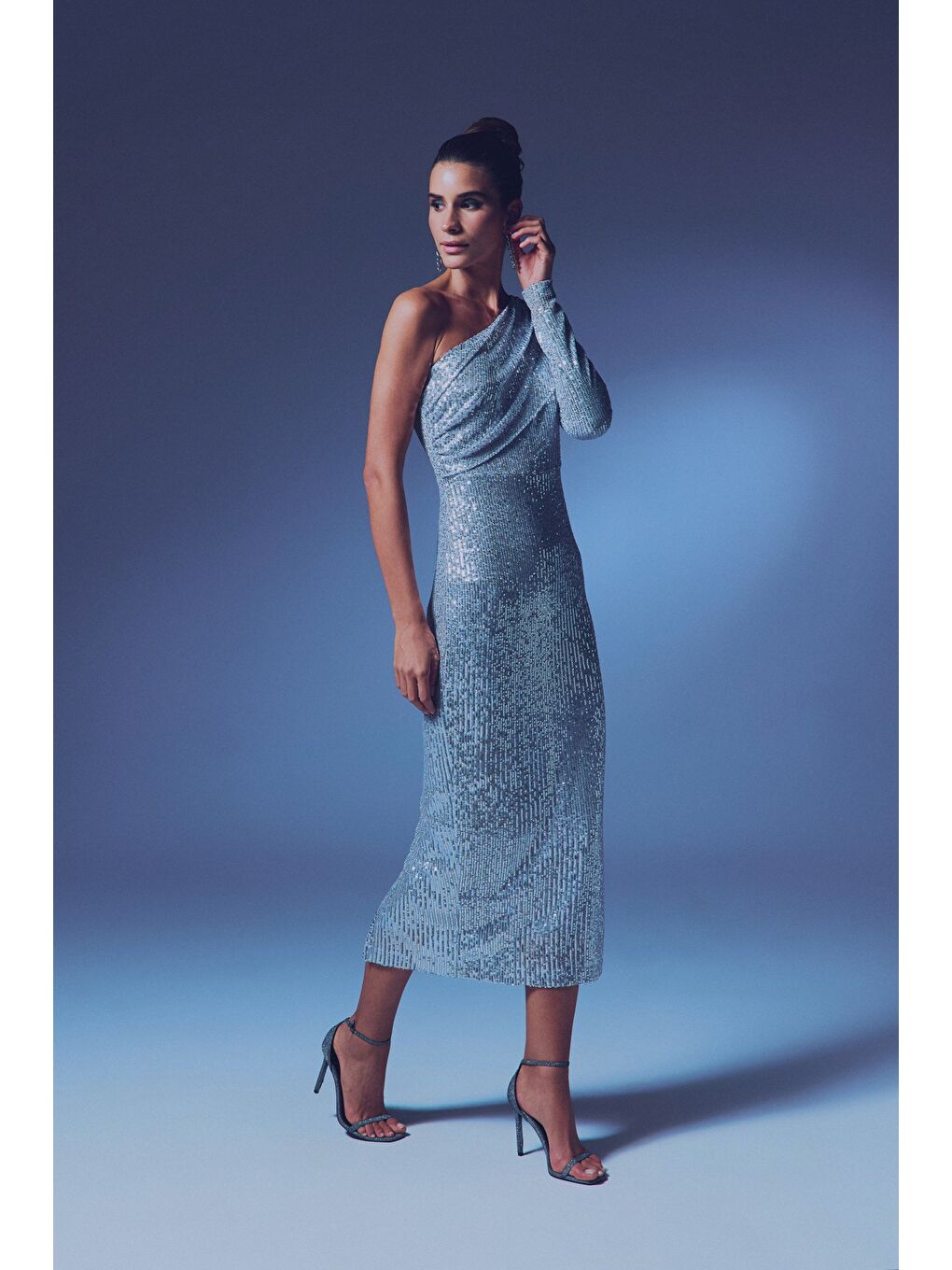 Gri Tek Kollu Payet Elbise - Gümüş-1