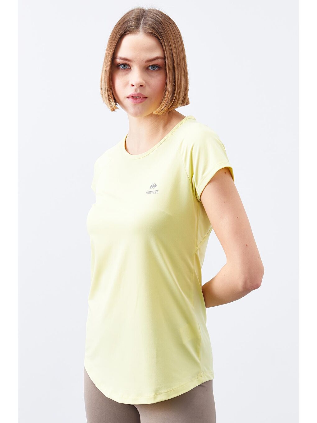 Sarı Limon Sırt Pencereli Kısa Kol Standart Kalıp O Yaka Kadın Tişört - 97101-2