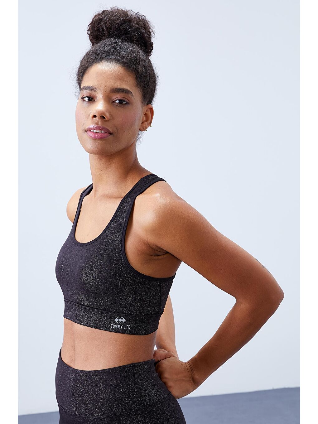 Siyah-gümüş - Siyah Yüksek Bel Toparlayıcılı Sırt Detaylı Slim Fit Büstiyer Kadın Tayt Takım - 95281-1