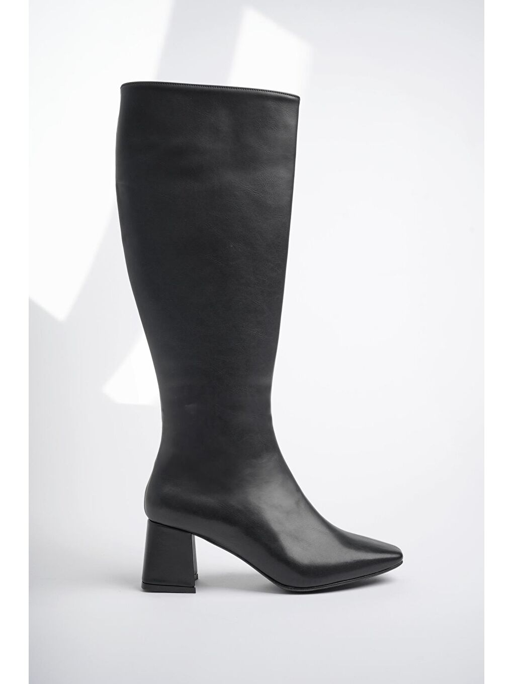 Siyah KAROLİNE Küt Burun Yandan Fermuarlı Topuklu Kadın Çizme-2