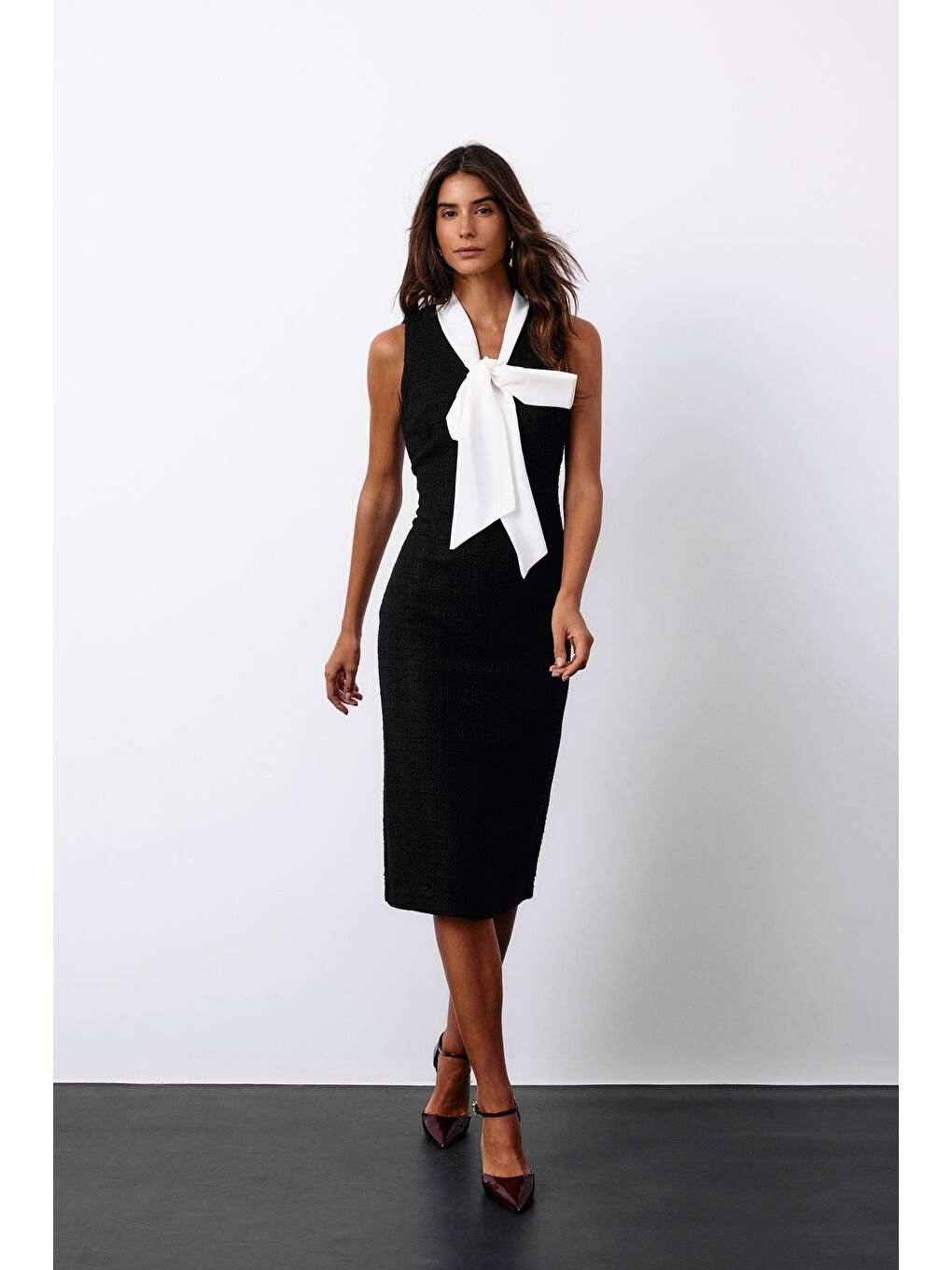 Fularlı Kolsuz Tüvit Elbise - Siyah-2