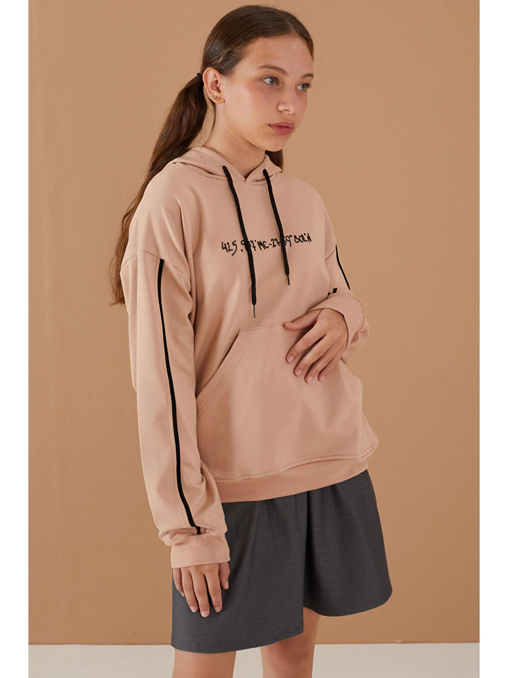 Cansın Mini Bej Baskılı Kız Çocuk Şeritli Kapüşonlu Sweatshirt 19220 - 2