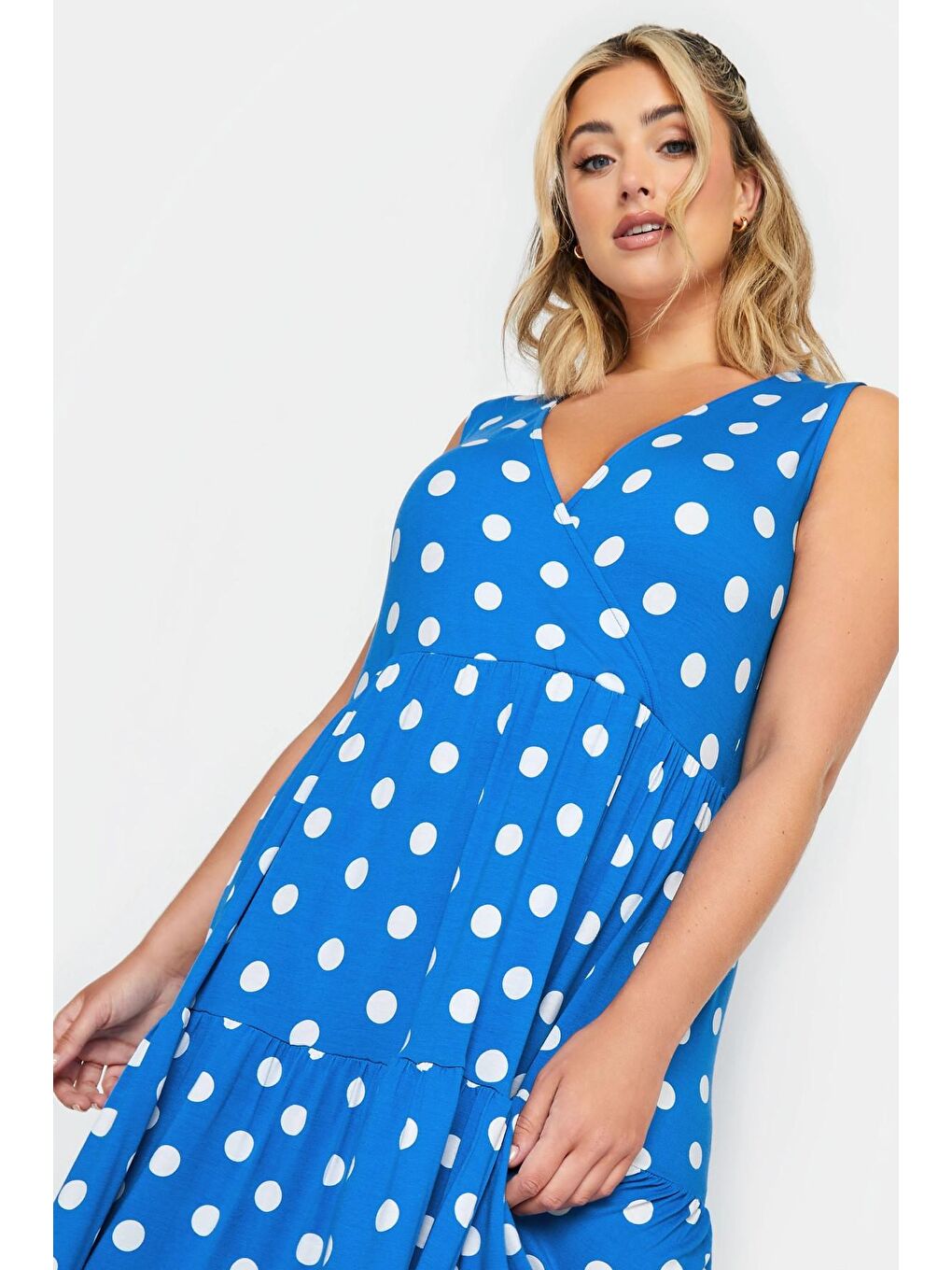 Mavi Büyük Beden Sıfır Kol Büyük Puantiyeli V Yaka Midi Boy Elbise 302353-3