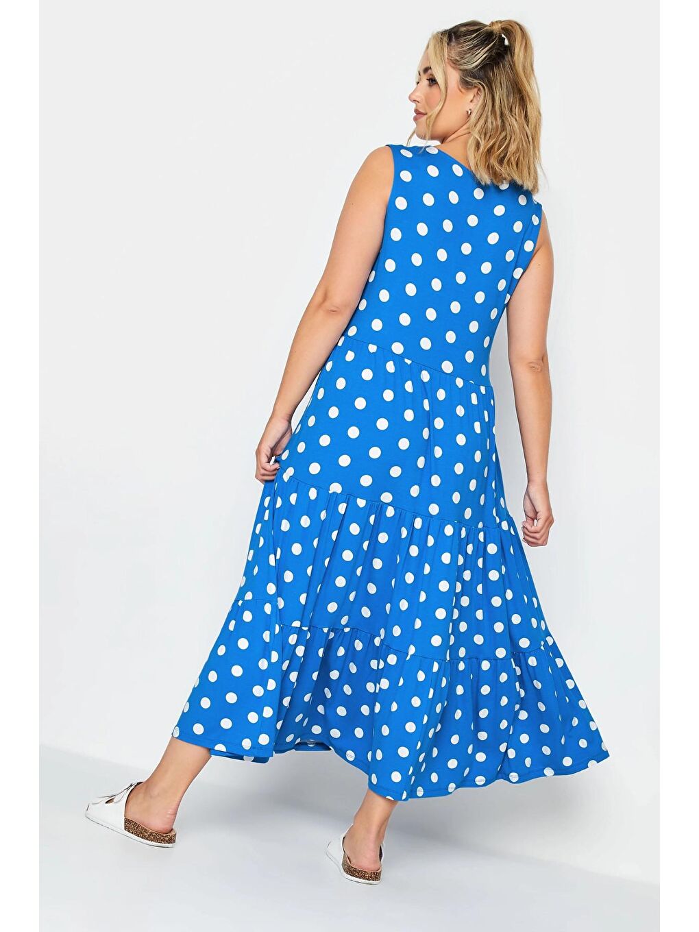 Mavi Büyük Beden Sıfır Kol Büyük Puantiyeli V Yaka Midi Boy Elbise 302353-4