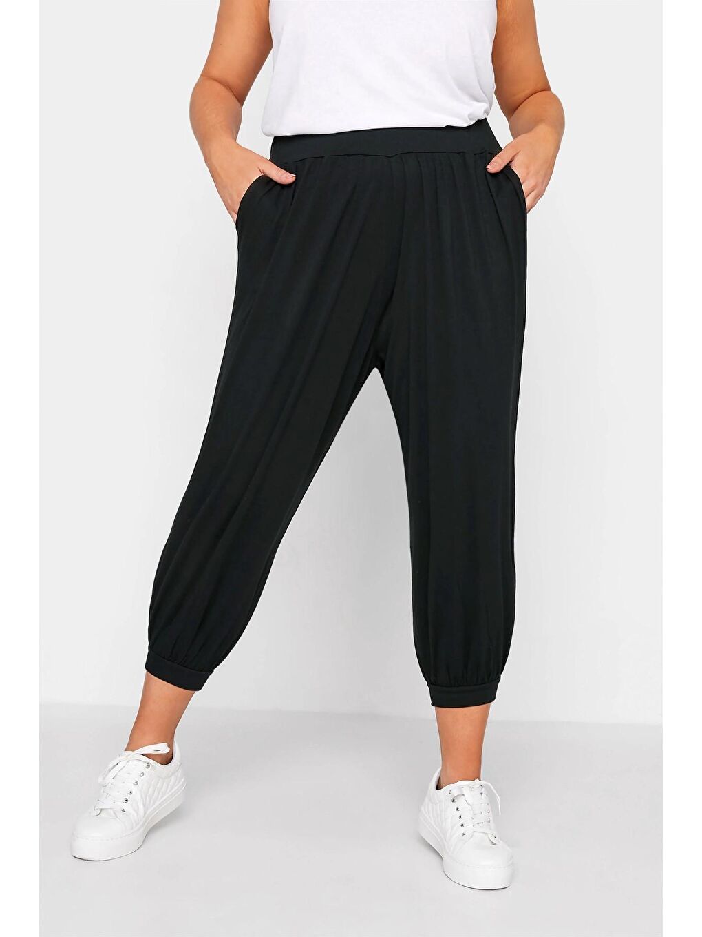 Siyah Büyük Beden Paçası ve Beli Lastik Detaylı Cepli Jogger Pantolon 144458-1