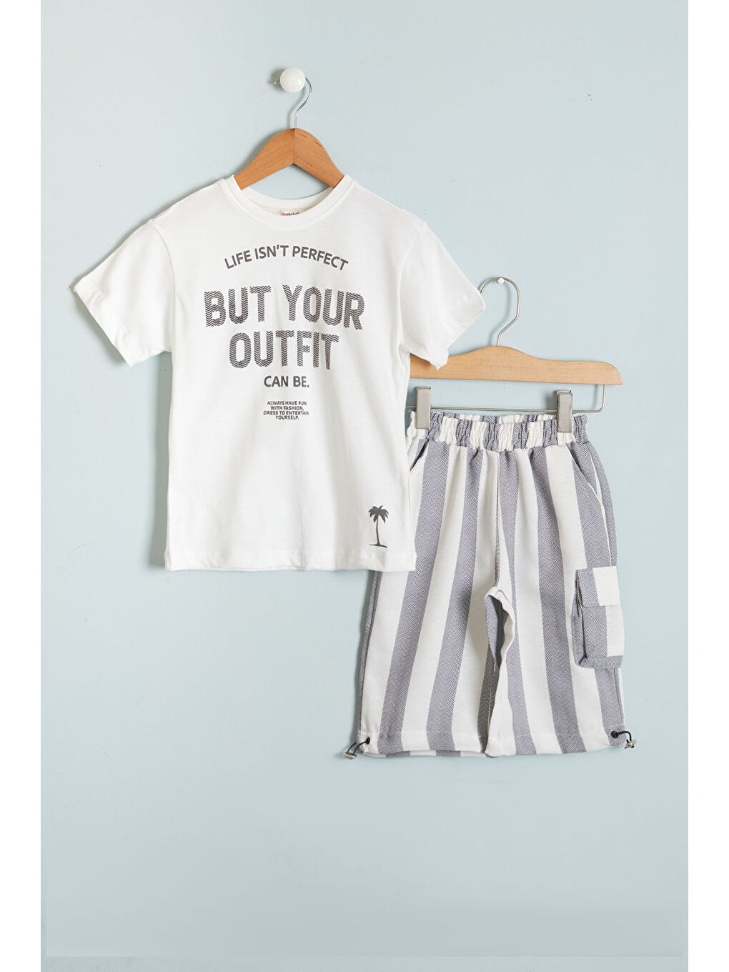 Siyah Outfit Baskılı Tişörtlü Erkek Çocuk Şortlu Takım 18457-1