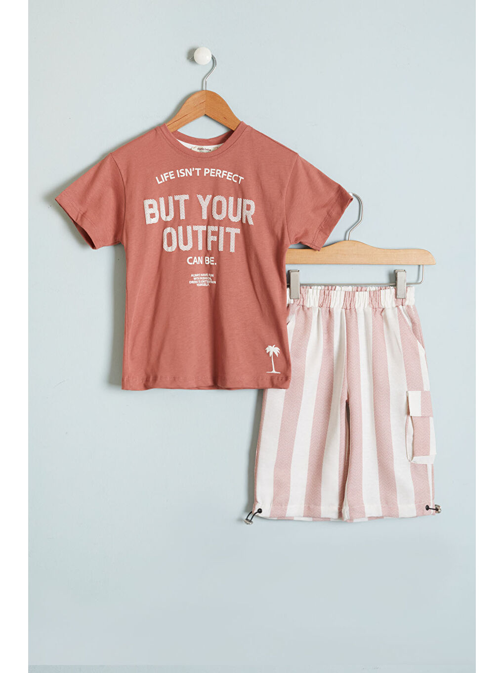Kahverengi Kiremit Outfit Baskılı Tişörtlü Erkek Çocuk Şortlu Takım 18459-1