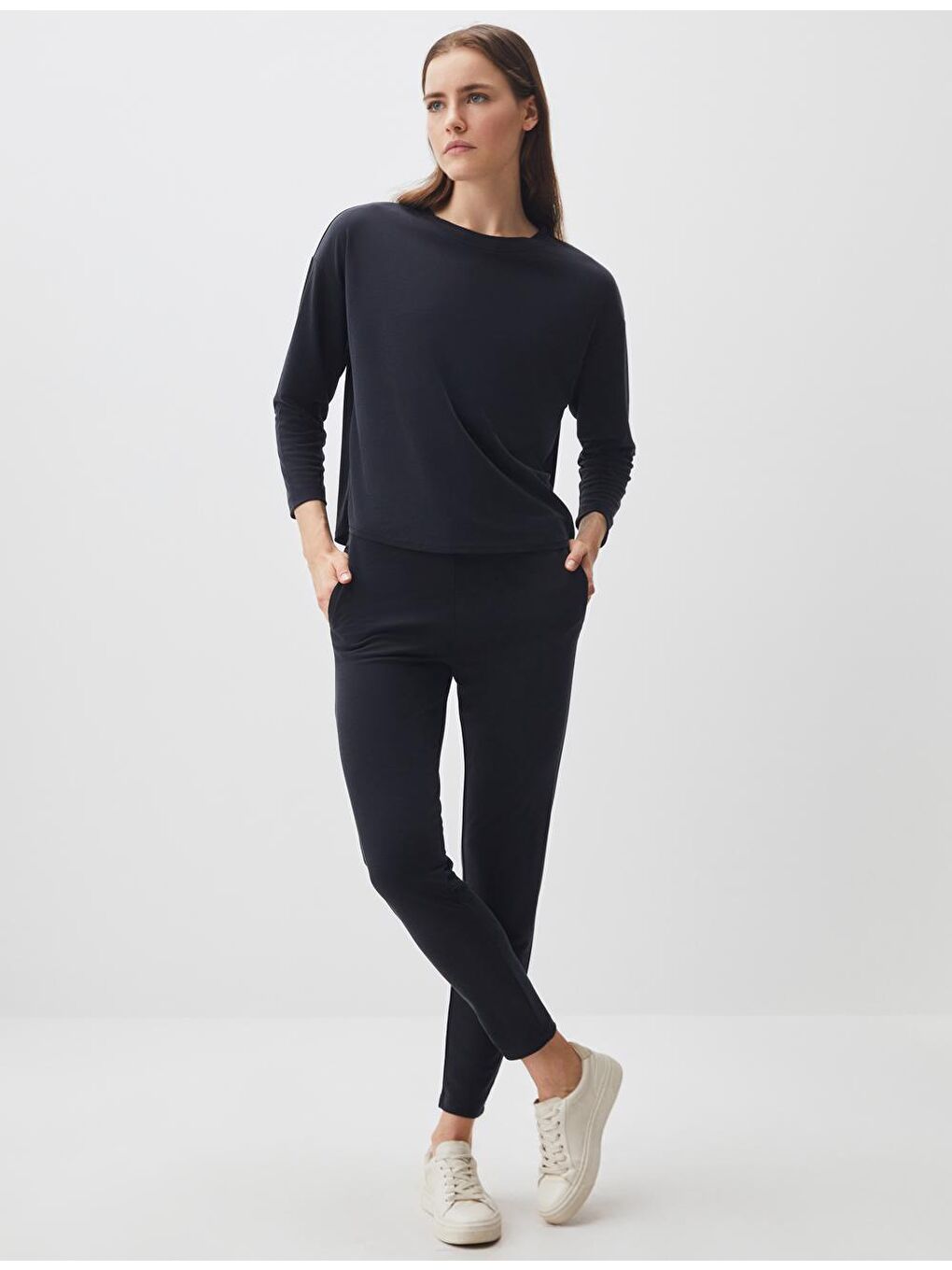 Siyah Yüksek Bel Rahat Jogger Pantolon