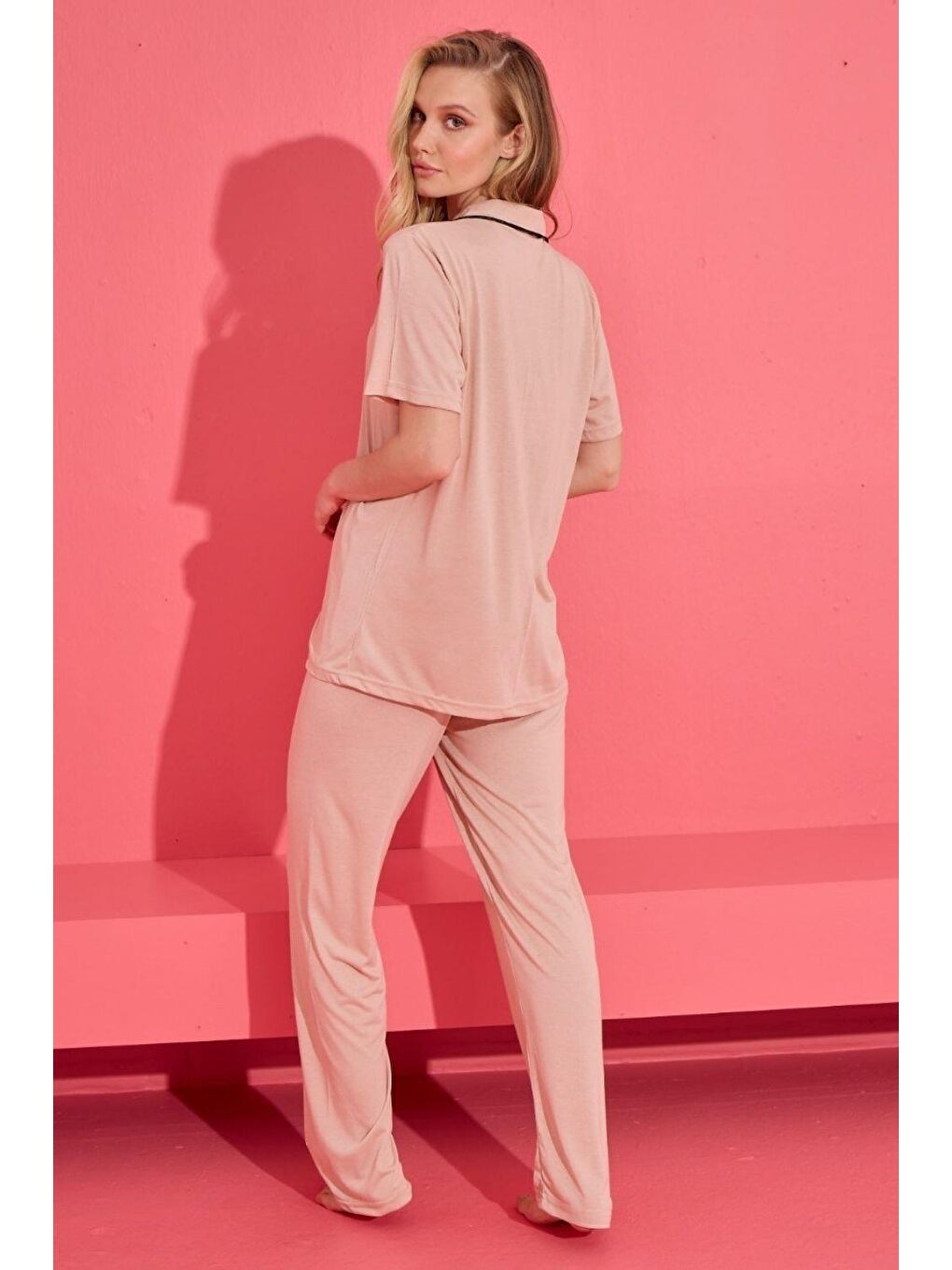 Pembe Somon Düğmeli Viskon Kumaş Kadın Pijama Takımı-1