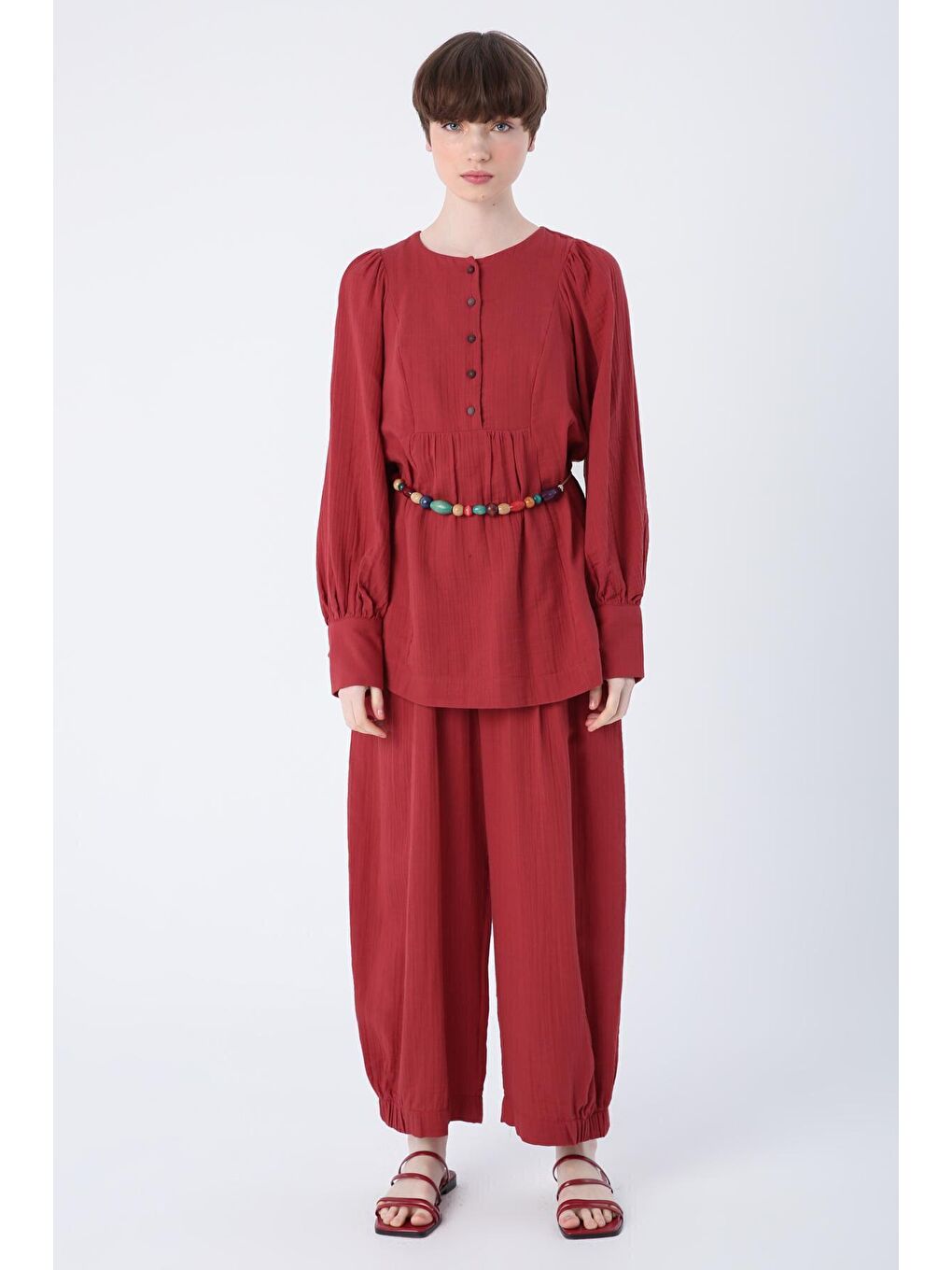 Bordo Yarım Patlı Büzgülü %100 Pamuk Bisiklet Yaka Bluz-1