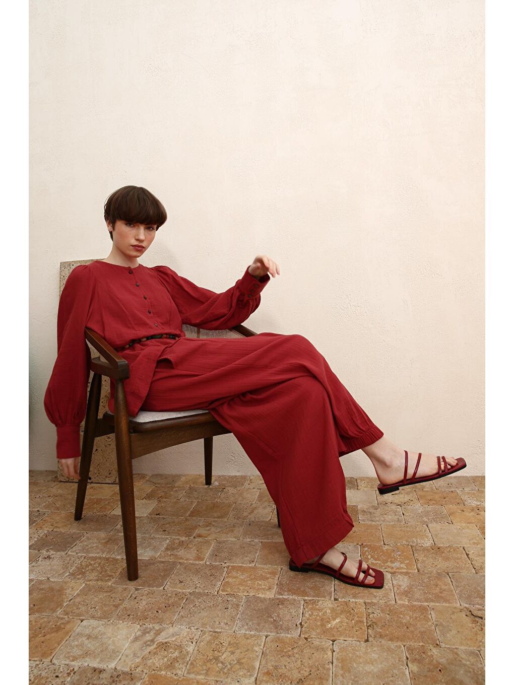 Bordo Yarım Patlı Büzgülü %100 Pamuk Bisiklet Yaka Bluz-4