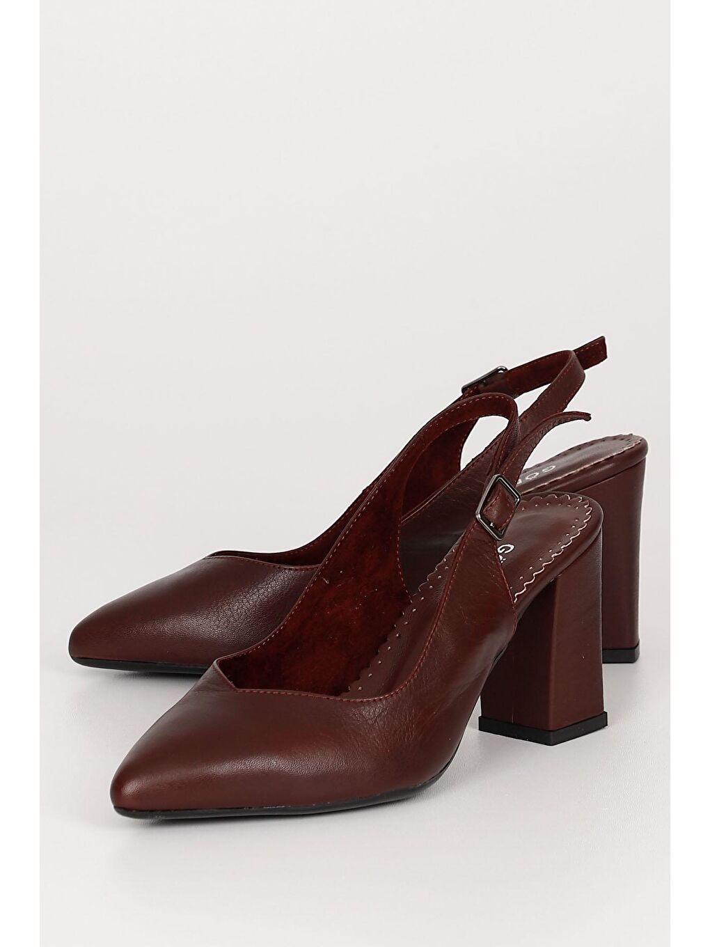 Bordo BORDO  Hakiki Deri Sivri Burun Yüksek Kalın Topuklu Arkası Açık Kadın Yazlık Ayakkabı 24174